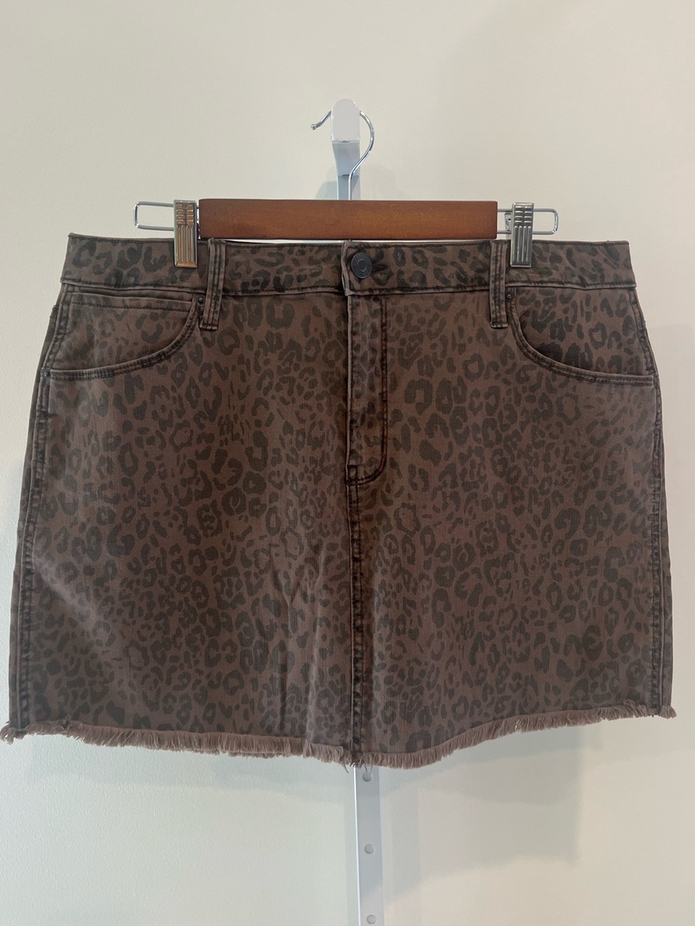 MUDD Brown and Black Leopard Print Denim Mini Skirt with Stretch Juniors Sz 17